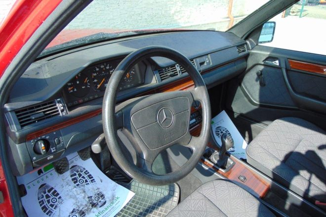 Mercedes 124 E 200 diesel vin 985