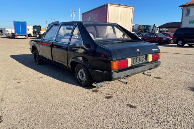 Tatra T613 manuál VIN 834