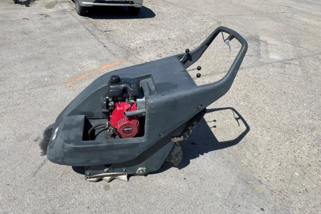 Iná DUSTER zametací stroj so zberným košom VIN 834