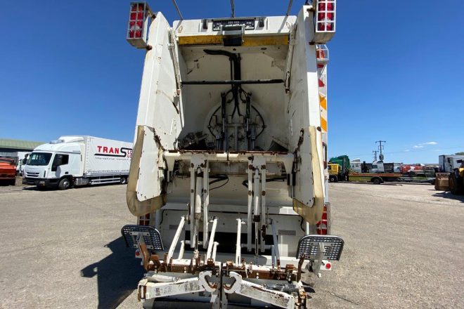 Použitý Mercedes Benz ACTROS 2532 L 6X2 na prepravu komunálneho odpadu nadstavba ROTOPRESS, EURO 5, automat, na predaj — foto 6