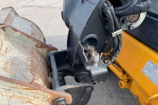 JCB 520 40 teleskopický celný nakladac 4X4 VIN 715