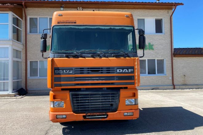 DAF XF95 430 EURO 2 manuál VIN 034