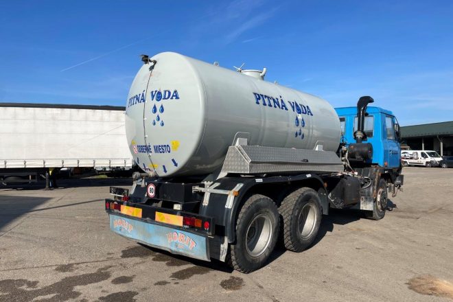 Tatra 815 6×6 cisterna na pitnú vodu 11m3 manuál VIN 858