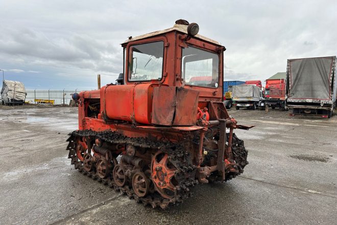 DT 75 buldozér VIN 075