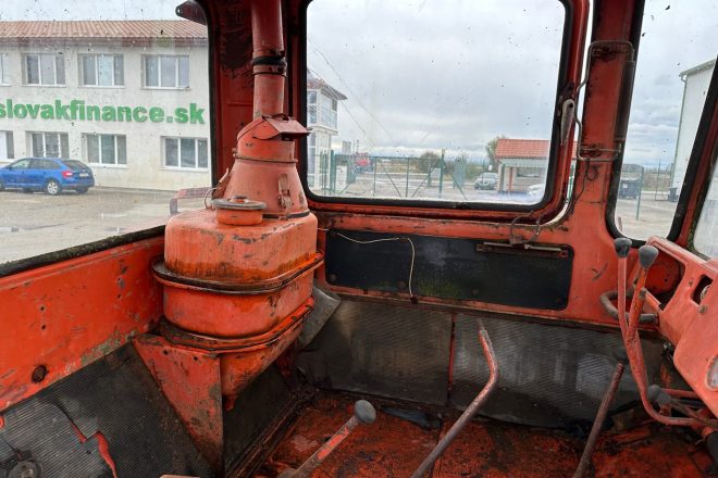 DT 75 buldozér VIN 075