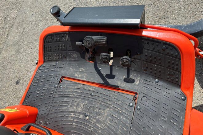 Kubota kosacka s otácaním na mieste ZD 1211R VIN 415
