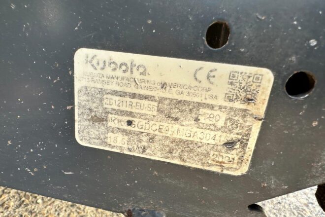 Kubota kosacka s otácaním na mieste ZD 1211R VIN 415