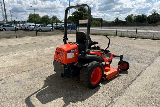 Kubota kosacka s otácaním na mieste ZD 1211R VIN 415