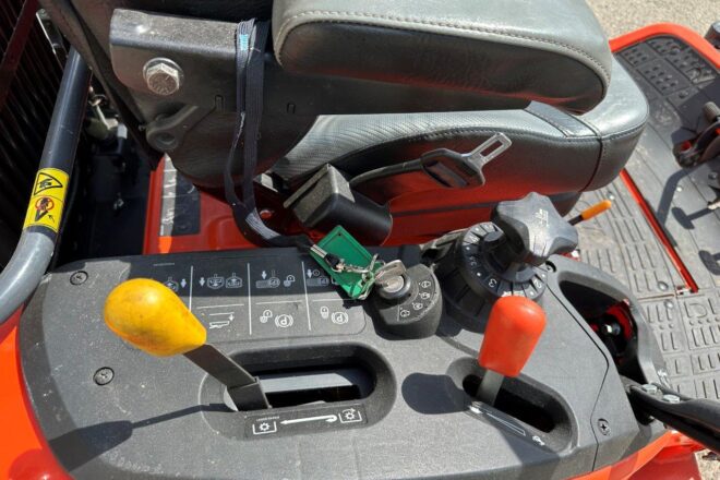 Kubota kosacka s otácaním na mieste ZD 1211R VIN 415