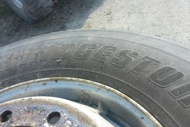 Bridgestone m729
