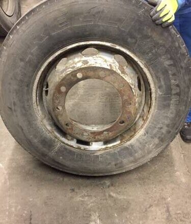 Pirelli Marathon  315/70  22