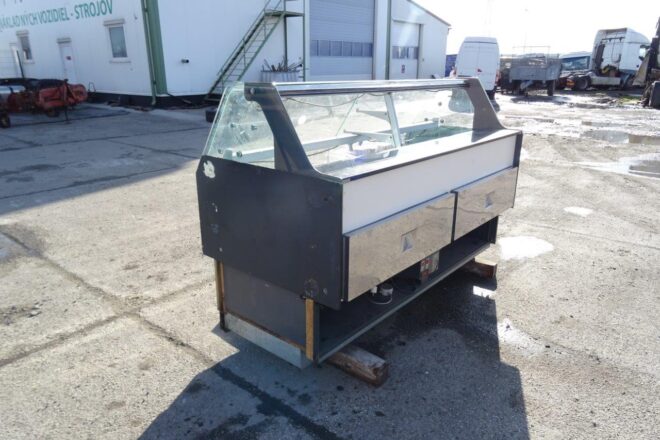 Použitý Chladiaci pult ORION, šírka 198cm, výška 130cm, hlbka 93cm, vnútorná hlbka vitríny 66cm, cena: 700€ nie je možný odpocet DPH, na predaj — foto 2