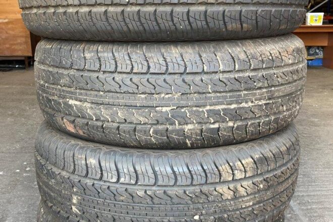 Pneumatiky BARUM Bravuris 235/70 R16 106H. 5 ks dezén 7mm