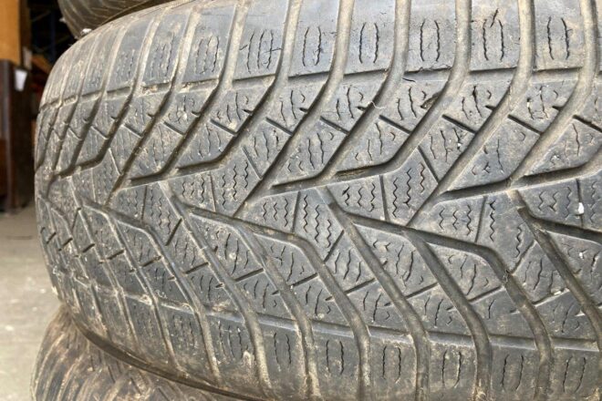 Yokohama W Drive V905. 225/65 R17 102H. 4 ks