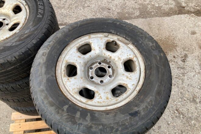 Použitý General Grabber 235/70 R 16 M+S dezén 5 mm, 4 ks na diskoch Navara, na predaj — foto 2