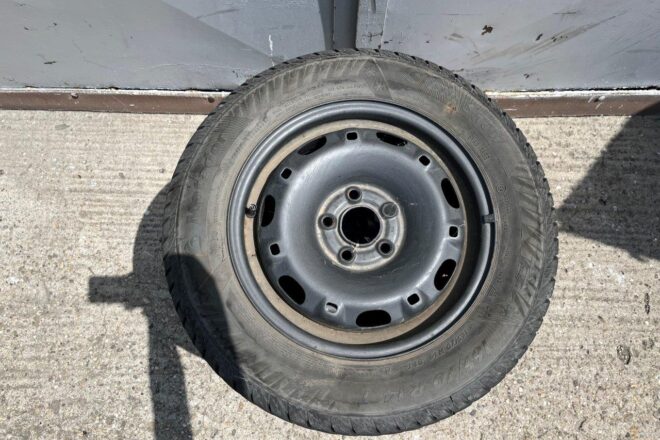 Matador Sibir Snow 165/70 R 14 T , 4 ks na diskoch , dezén 80%