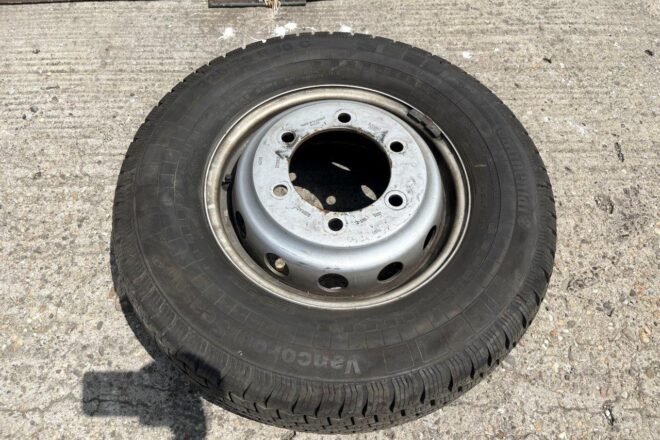 Continental Vanco Four Season 2, 225/75 R 16 C 1 ks na disku. , dezén 80%