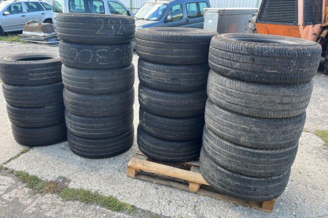 Continental Vanco 2, 235/65 R 16 C, 20 ks, dezén 50%