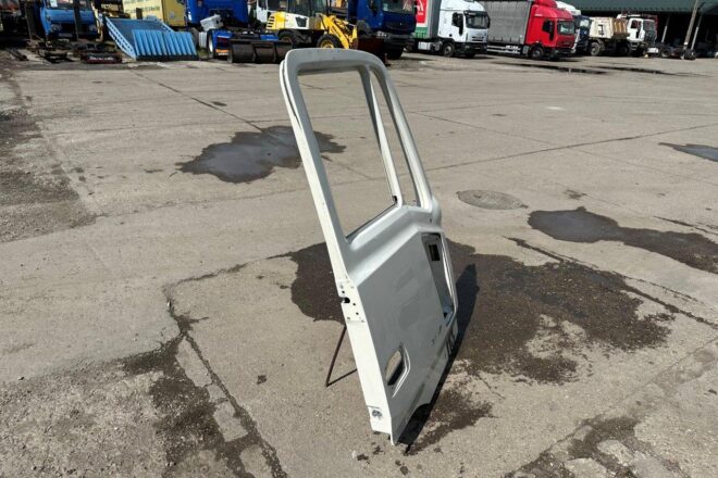 Dvere pravé na Iveco Astra r.v.2010