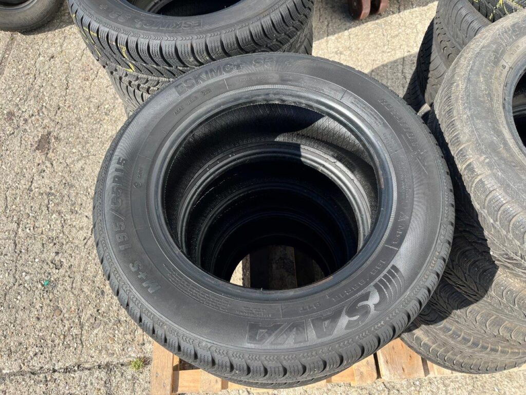 Sava Eskimo S3+ 195/65 R 15 M+S, dezén 50%, 6 ks, E5-0, CENA: 20e/kus