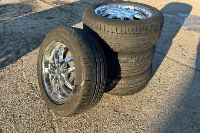 Michelin Latitude Sport 275/50 R20 na diskoch vhodné na Toyota Landcruiser
