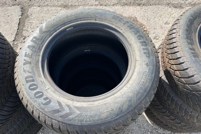 Použitý Good Year Ultragrip+ SUV 265/65 R17 zimné , 4 ks, dezén 50%, DOT 3923, CENA : 40 EUR / ks, na predaj — foto 4
