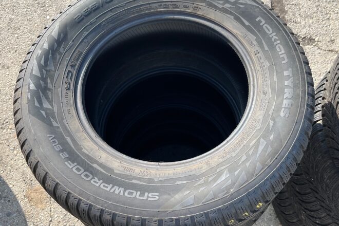 Použitý Nokian Snowproof 2 SUV 265/65 R 17, 8 ks, dezén 40% DOT 1823, na predaj — foto 2