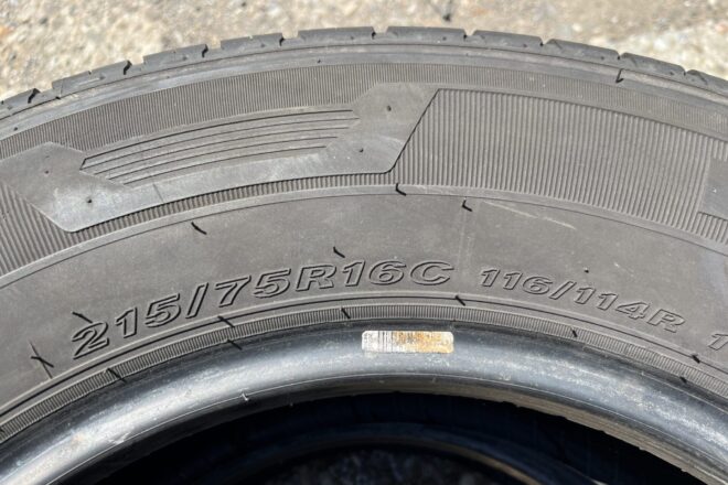 Použitý Nexen Roadian CT 8, 215/75 R 16 C, 2 ks, dezén 50%, CENA: 20 EUR / ks, na predaj — foto 2