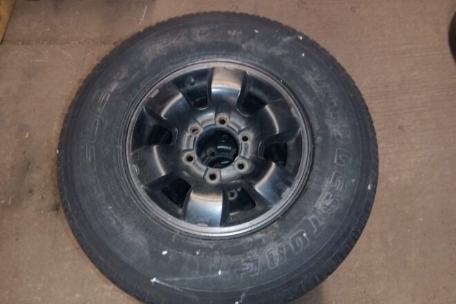 BRIDGESTONE DUELER H/T 255/70R15C na diskoch