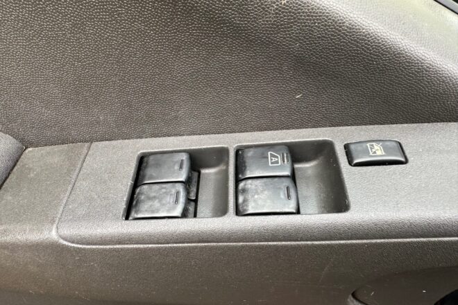 Nissan Navara 2,5 DCi VIN 960