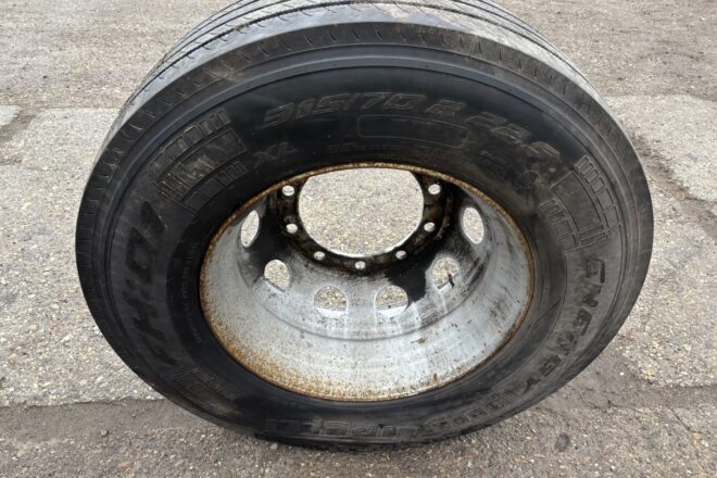 Použitý Pirelli Energy FH 01 315/70 R 22,5 na disku, 1 ks, dezén 50% B10, na predaj — foto 3