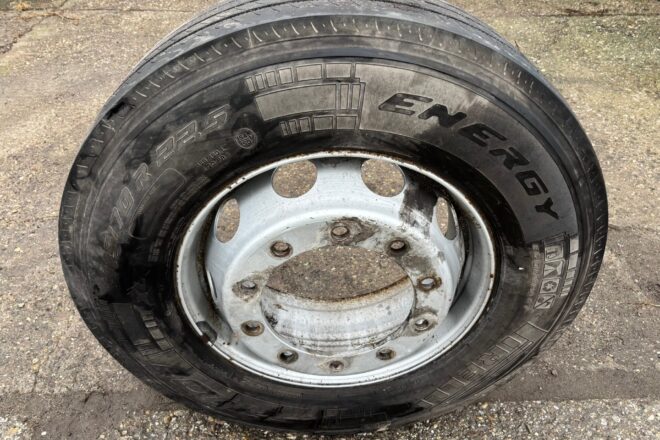 Pirelli Energy FH 01 315/70 R 22