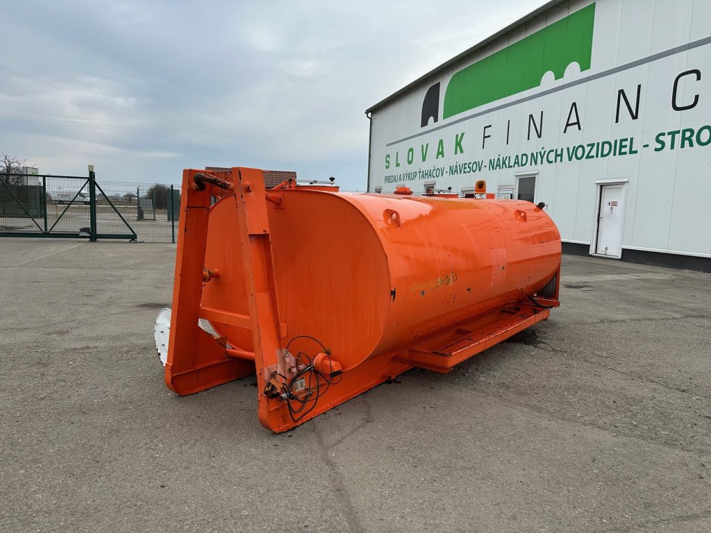 CISTERNA na vodu, Strojírna Potůček Slatiňany 1110-03  6m3 VIN 003
