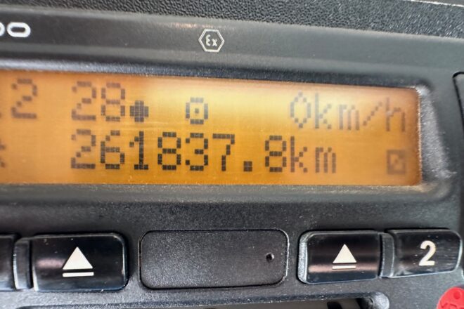 MERCEDES BENZ AROCS 4448 8×6 po pripojení nadstavby vs mont 10×6, jednostranný vyklápač 22 m3 VIN 828 + 006