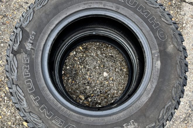 Kumho Road Venture MT51 LT 255/70 R16 , 2 ks, dezén 30%, E2, Cena 25 eur/ ks
