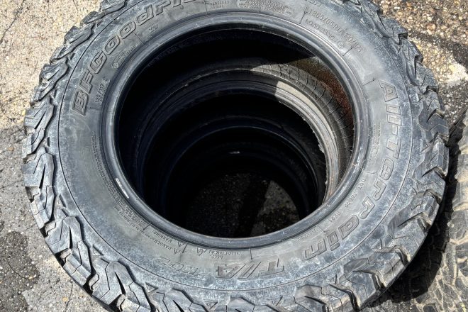 BF Goodrich All Terrain T/A K02 LT265/65 R17, 14 ks, dezén 40% F7, CENA : 40 EUR/ ks