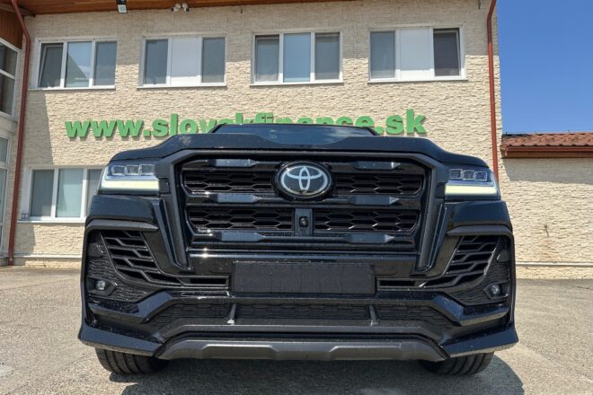 TOYOTA LAND CRUISER 300 4×4 2023 VIN 466