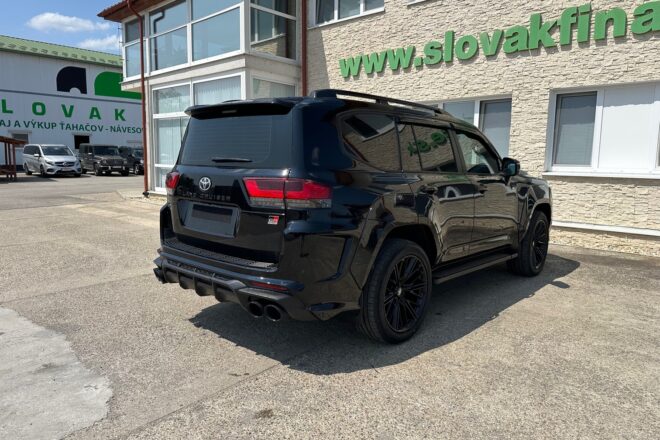 TOYOTA LAND CRUISER 300 4×4 2023 VIN 466