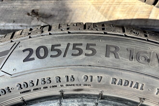 Barum Bravuris 5 205/55 R16 V, 15 ks, dezén 80%, F2