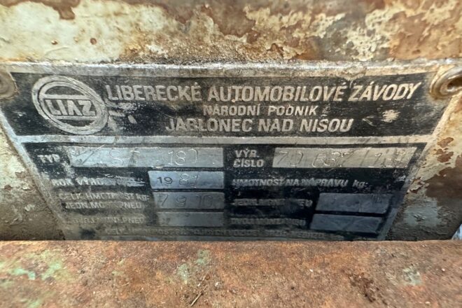 ŠKODA ŠT LIAZ 4X4 poľnohospodársky stroj VIN 111