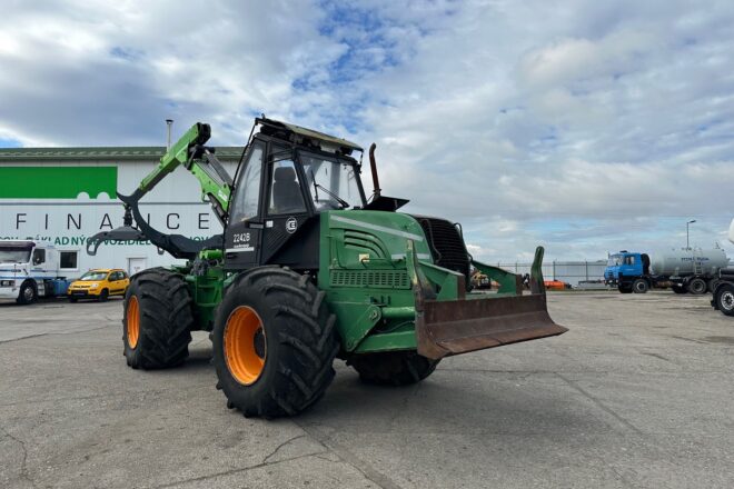 AMKODOR 2242B 4×4 forst tractor vin 004