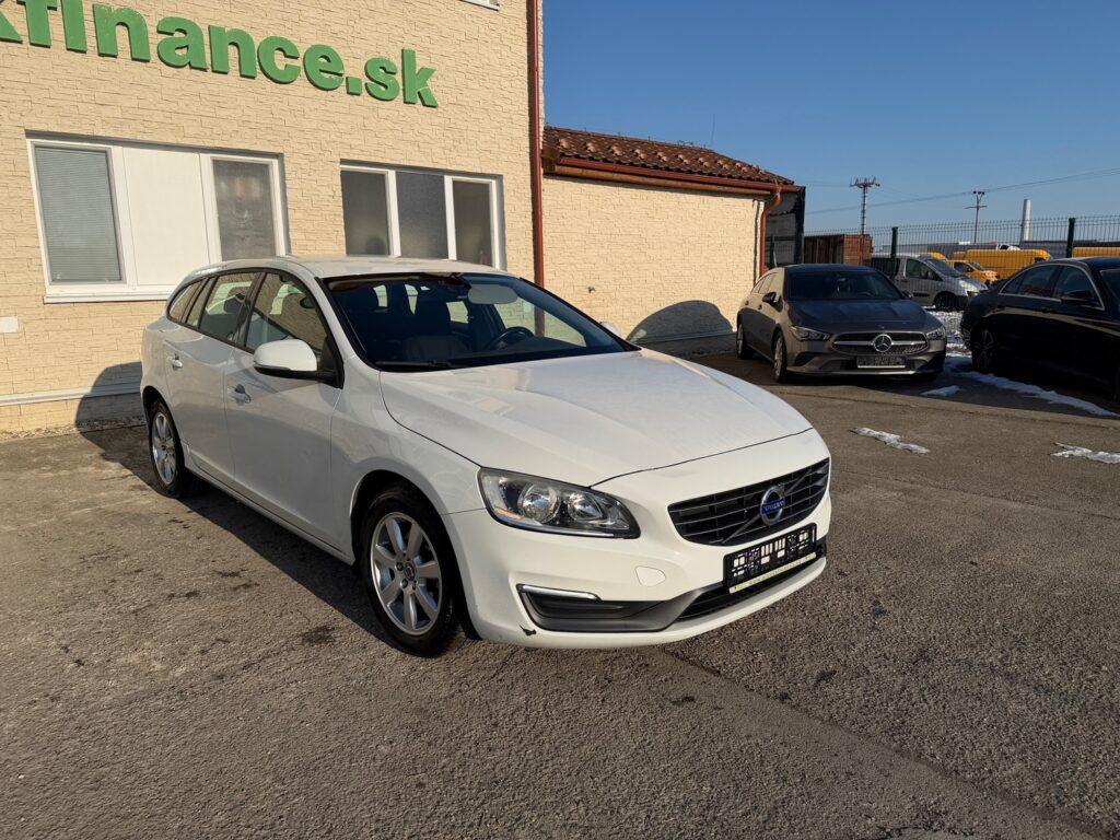 VOLVO V60 1,6 diesel VIN 563