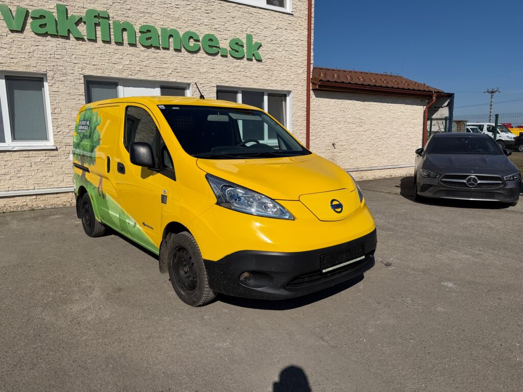 NISSAN e-NV200 VIN 508