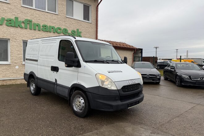 IVECO 35S17 3,0 L1H1 dodávka VIN 572