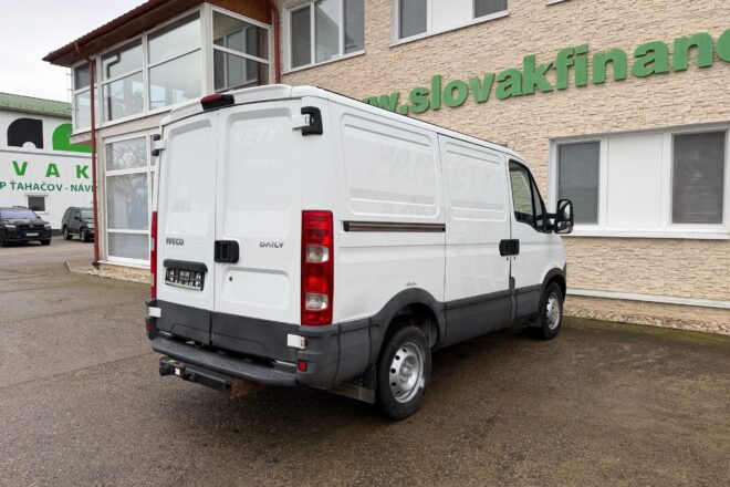 IVECO 35S17 3,0 L1H1 dodávka VIN 572