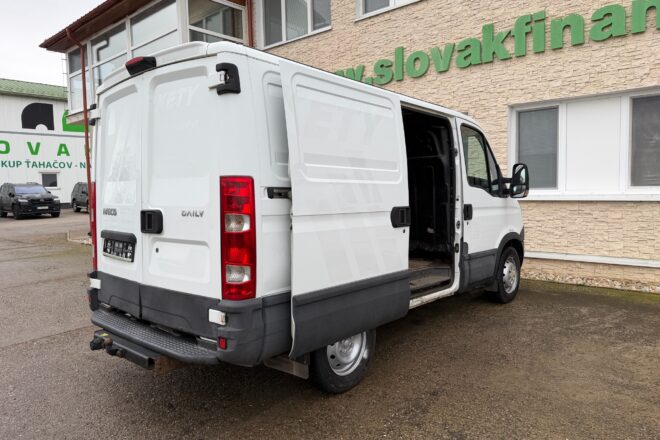 IVECO 35S17 3,0 L1H1 dodávka VIN 572