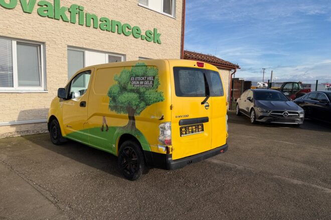 NISSAN e-NV200 automat 24kWh elektro VIN 526
