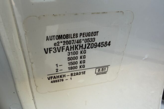 PEUGEOT EXPERT 2.0 HDI L3H1 manual 3 seats VIN 584