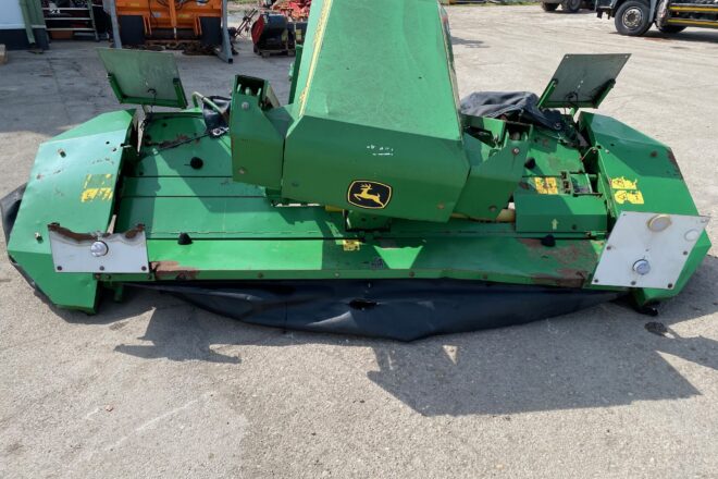 JOHN-DEERE CC0131 Čelná kosa VIN 750