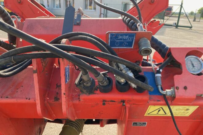 Zadný Motýl KUHN FC 883 VIN 159 + Čelná Kosa Kuhn FC 313 F VIN 304